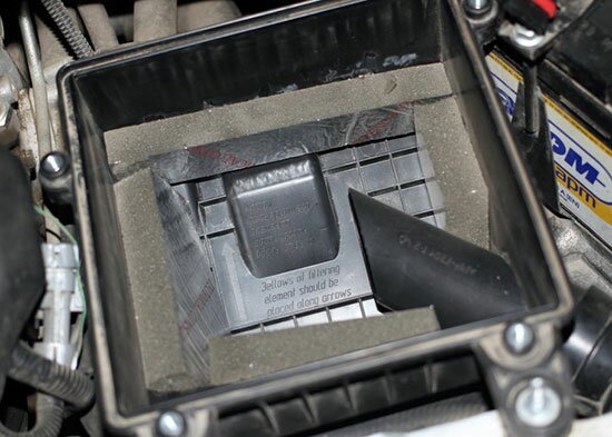 Как заменить воздушный фильтр Лада Приора