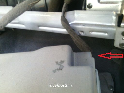 Демонтаж перчаточного ящика Лачетти