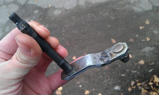 Отрезана и приварена тяга Рено Логан.