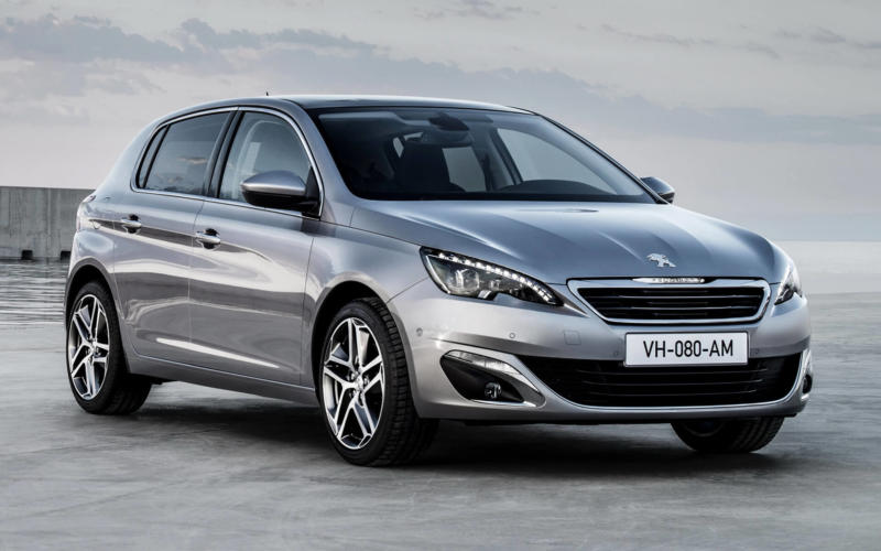 Peugeot 308 2013 года