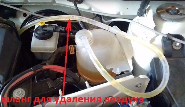 Как поменять антифриз на Рено Дастер