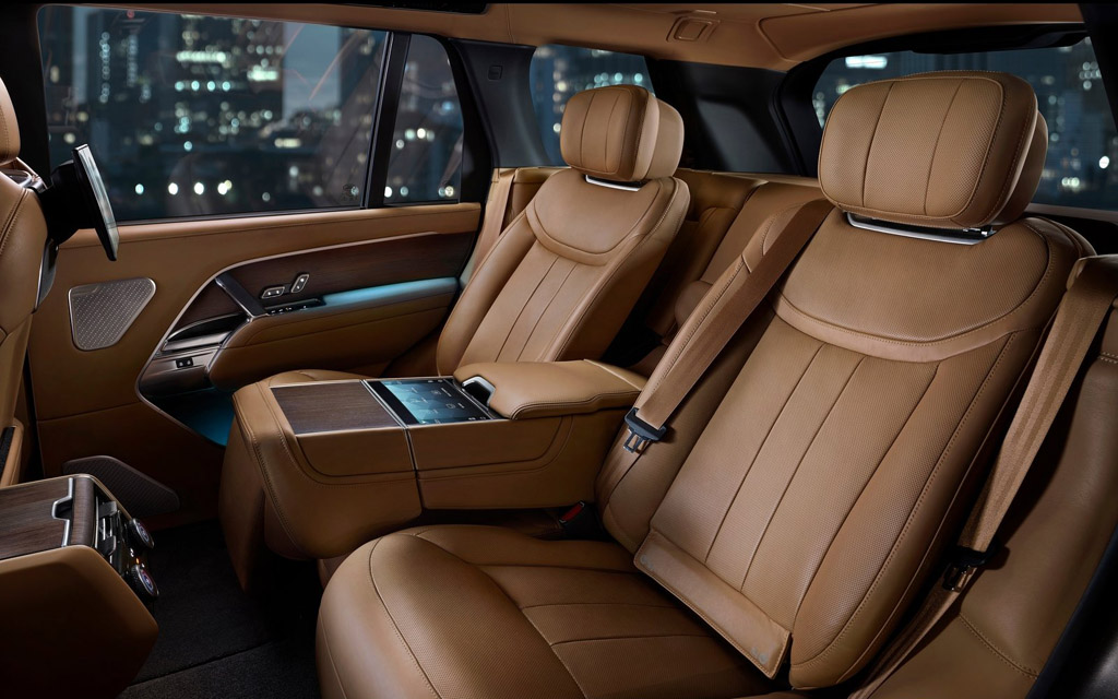 Range Rover 2022, второй ряд сидений