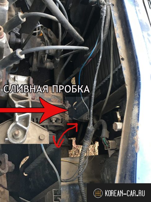 Пробка слива охлаждающей жидкости на радиатора сбоку ВАЗ-2110